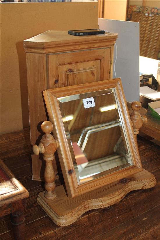 Pine corner cabinet & toilet mirror(-)